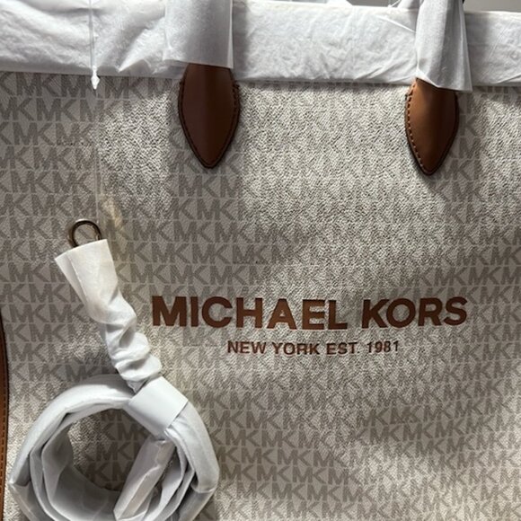 XL KORS MONOGRAM AND LEATHER TOTE! BRAND NEW WITH TAGS AND LONG SHOULDER STRAP!! - Picture 5 of 5
